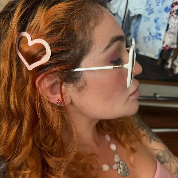 Dior vintage cream/gold Square Sunglasses Dior | Accessories | Dior Vintage Creamgold Square  main image 3